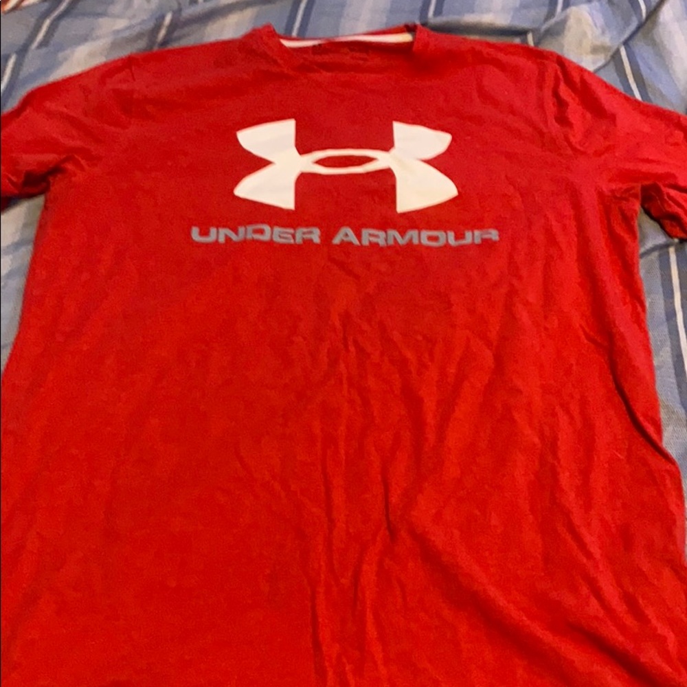Under Armor Red short sleeve